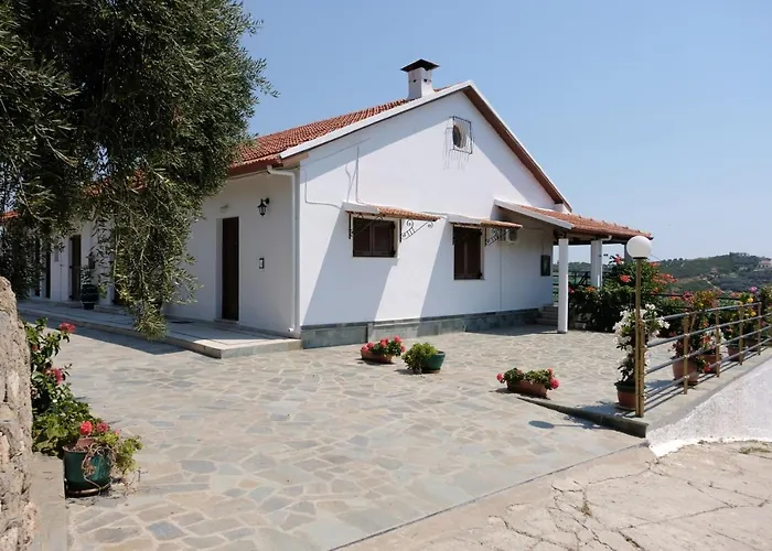 Eleonas Holiday Home Apartment